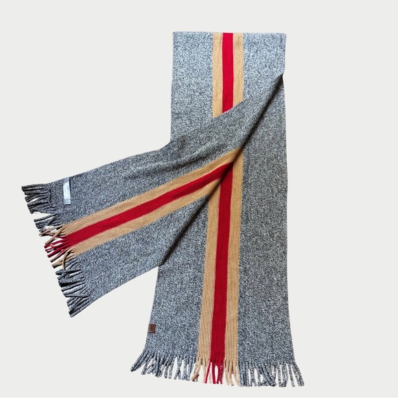 Roots Canada Deluxe Scarf NWOT - Picture 3 of 7